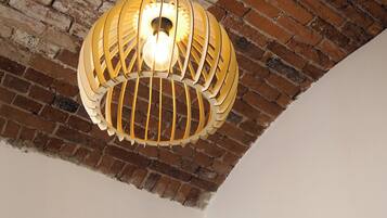 Caixa forta a l'habitació i escriptori