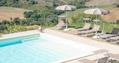 LumamĂš Resort B&B: Queen Room with Jacuzzi