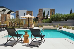 4 bedrooms, premium bedding, in-room safe, laptop workspace
