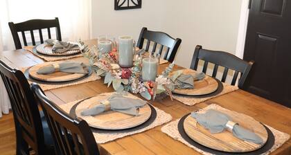 Holland Hideaway, Newly remodeled, less than 5 miles from The Ark Encounter