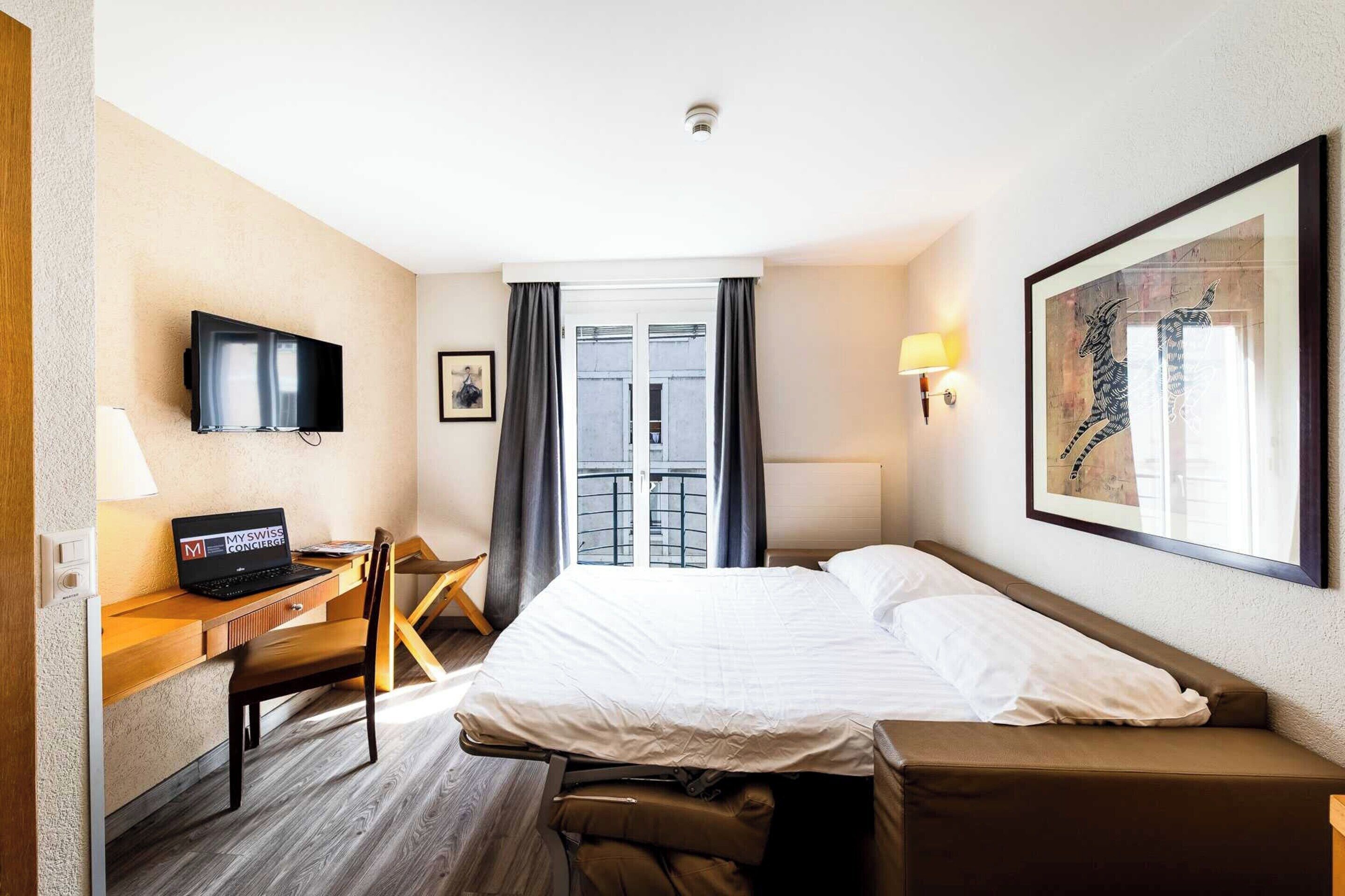 Apartment | 1 bedroom, bed sheets