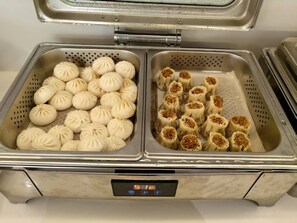 Colazione a base di specialità locali inclusa, servita tutte le mattine