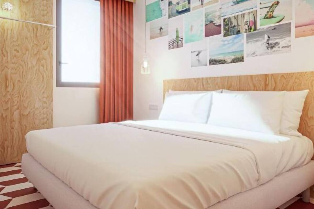 Premium bedding, soundproofing, bed sheets