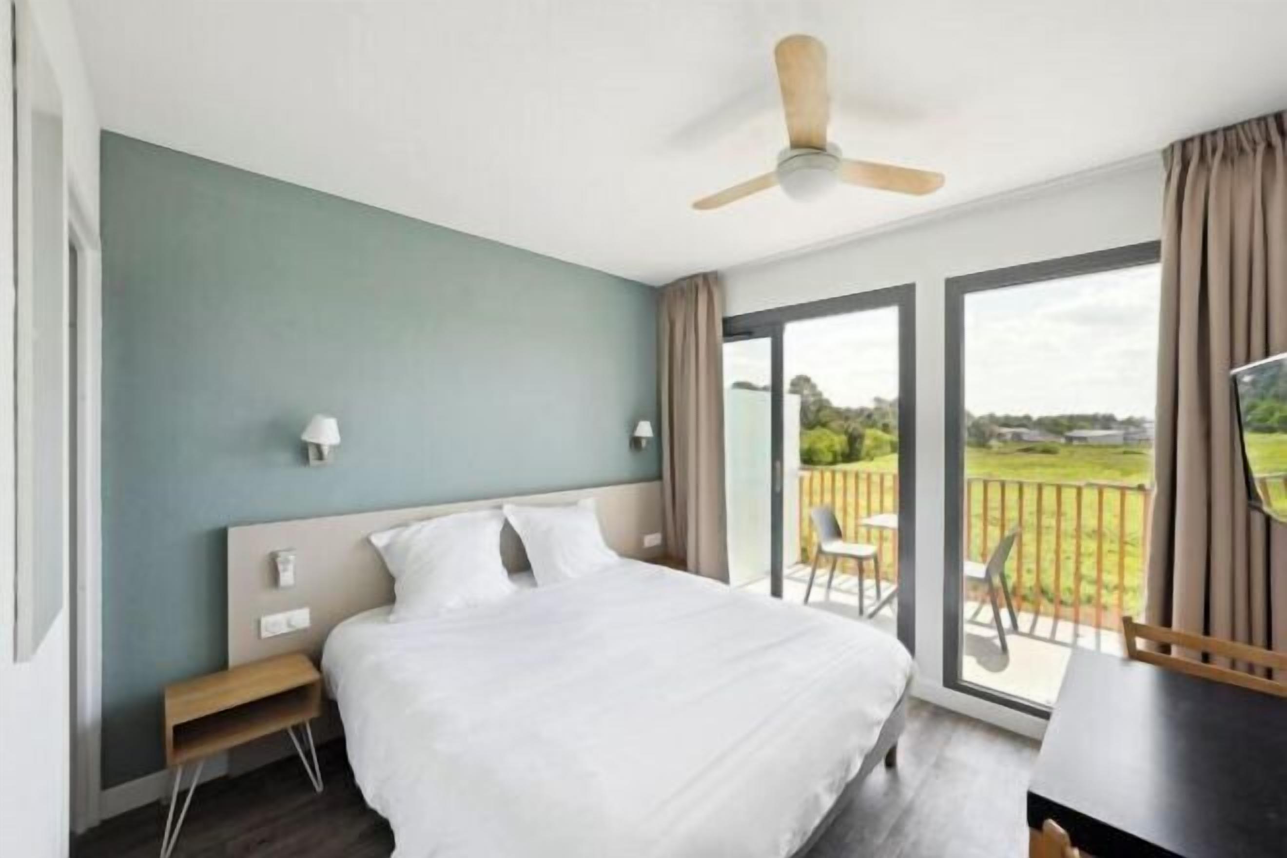 Biancheria da letto di alta qualità, materassi a doppio strato