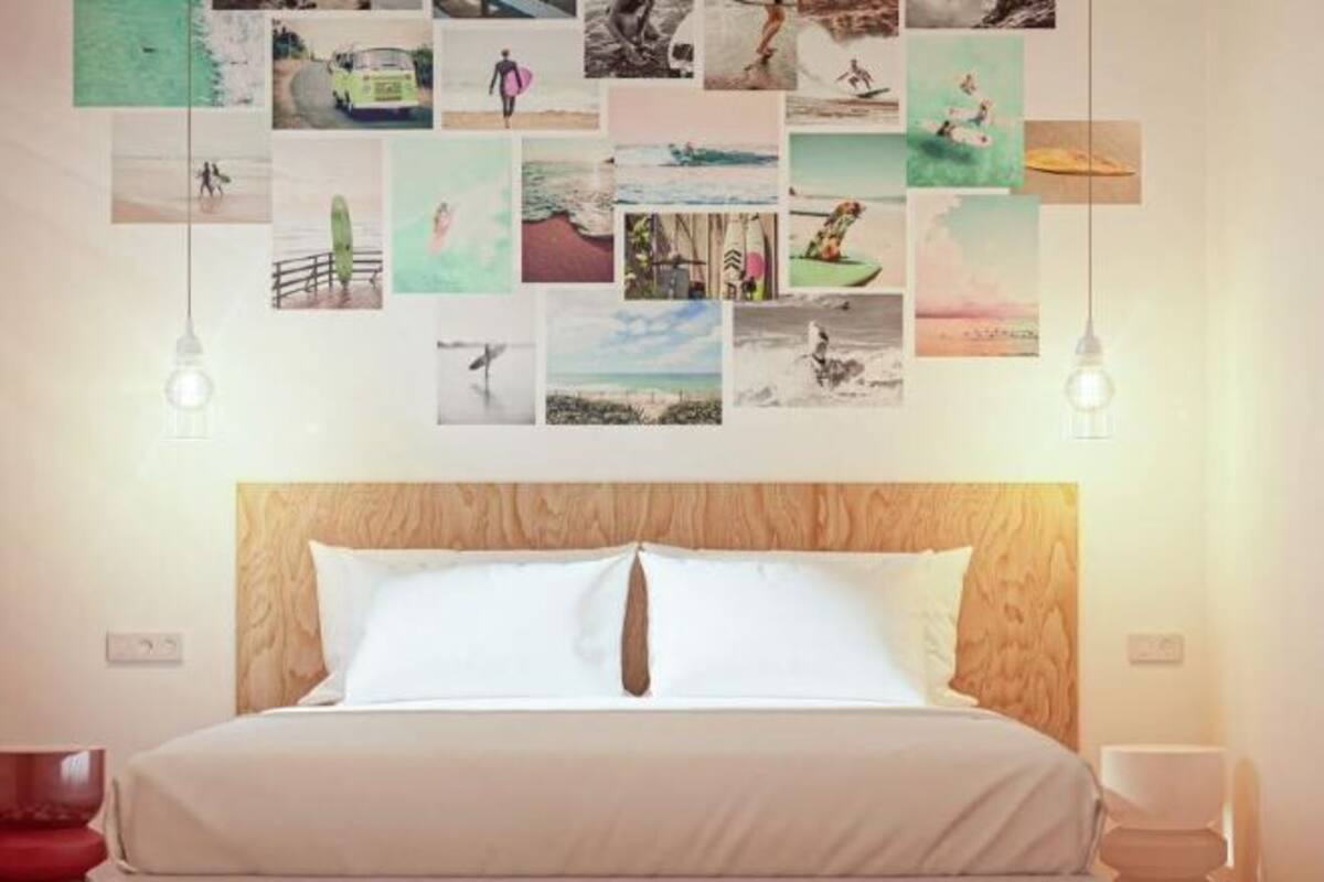 Premium bedding, soundproofing, bed sheets