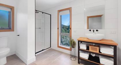 Alpine Edge Retreat - Gateway to Mount Buller