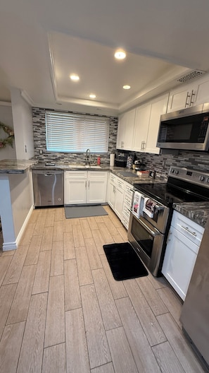Microwave, oven, stovetop, dishwasher