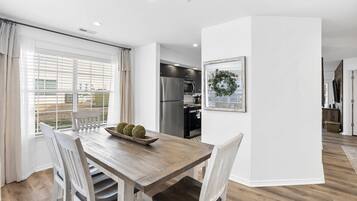 Condo, Multiple Beds, Patio (Lake Front Escape) | Dining