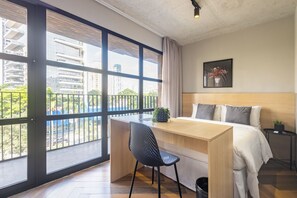 Espace de travail pour ordinateur portable, Wi-Fi gratuit