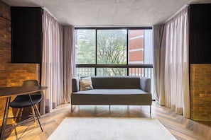 Studio Standard (607330) | Salle de séjour | Télévision