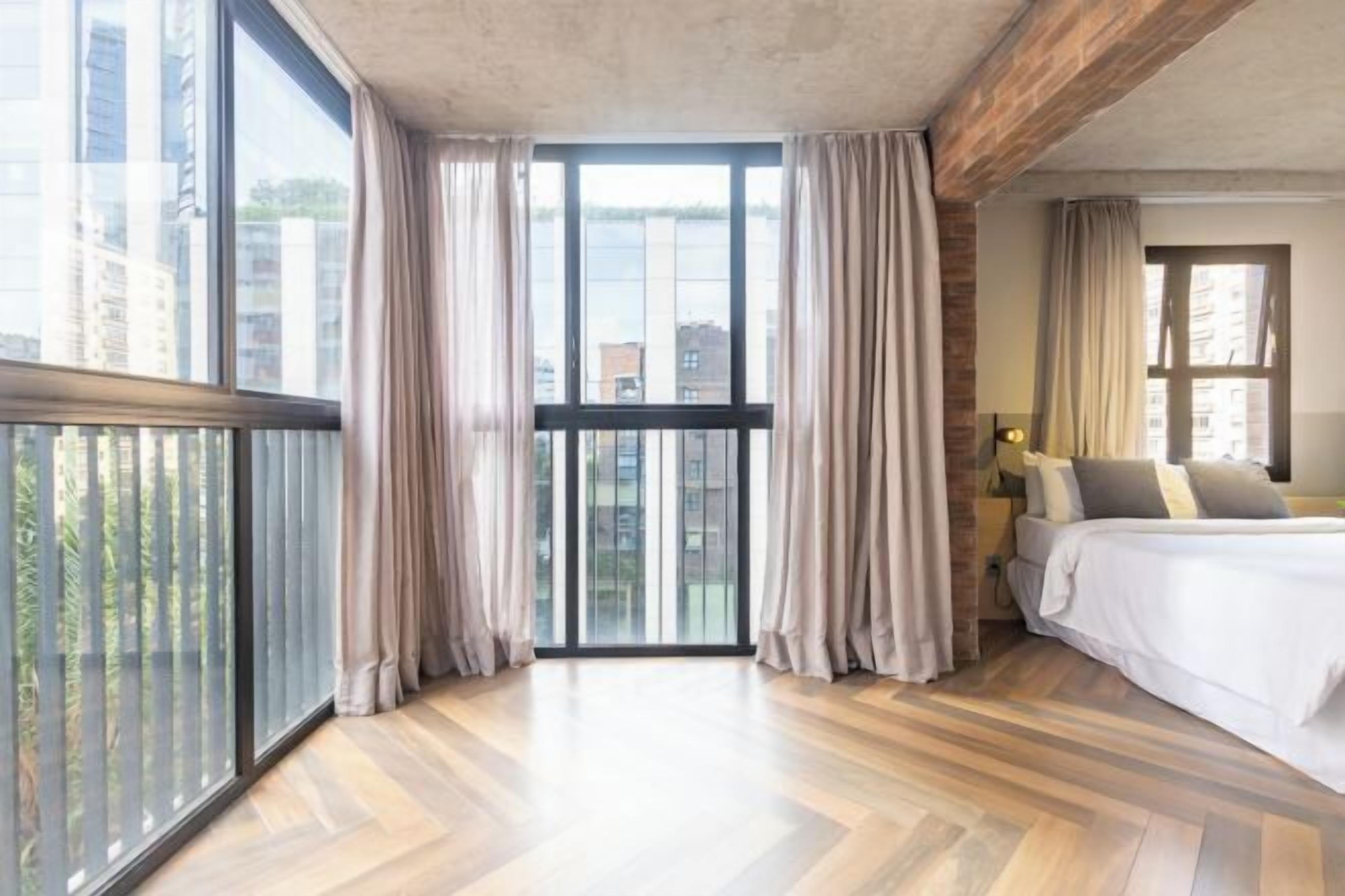 Laptop workspace, free WiFi