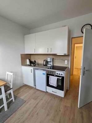 Classic Studio, Non Smoking, Kitchen | Private kitchen | Electric kettle - Stylish Studio for Two Hamburg (Hamburg)