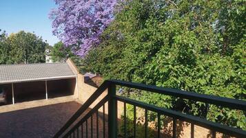 Room, Multiple Bedrooms, Smoking, Balcony | Garden