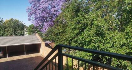 Room-charming Tshwane B&B With Secure En