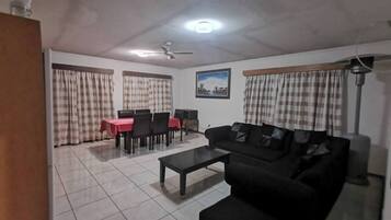 Room, Multiple Bedrooms, Smoking, Balcony | Lounge