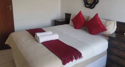 Room-charming Tshwane B&B With Secure En