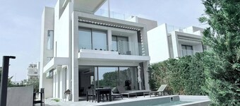TooCoool Villa - Azure Seaview