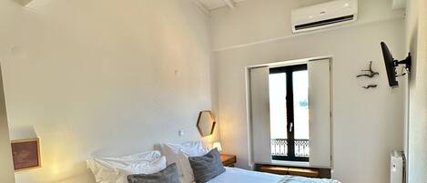 Apartment | 1 bedroom, iron/ironing board