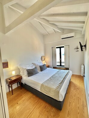 Apartament | 1 dormitori i planxa i posts de planxar 