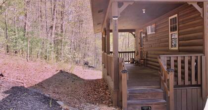 Charming 3-bedroom cabin with AC, WiFi in brilliant Cisco Ga.