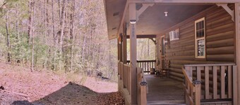 Charming 3-bedroom cabin with AC, WiFi in brilliant Cisco Ga.