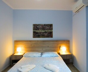 1 slaapkamer, een strijkplank/strijkijzer, gratis wifi, beddengoed