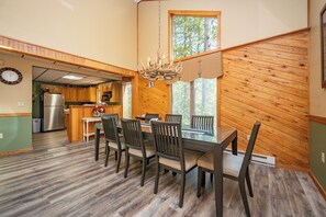 Dining - Tranquil Lake Retreat w/ Hot Tub & Games (Oakland)