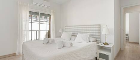 3 Schlafzimmer, Bügeleisen/Bügelbrett, WLAN, Bettwäsche