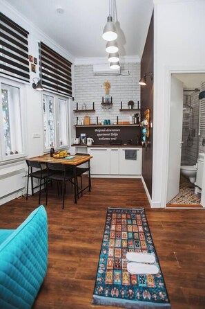 Fridge, stovetop, cookware/dishes/utensils