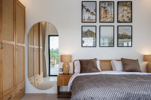 Desk, laptop workspace, blackout curtains, soundproofing - Laid Back Villa (Canggu)