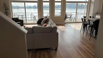 Smart-TV, Kamin, Computerbildschirme