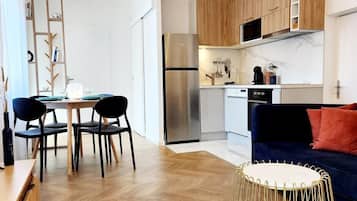 Appartement, privébadkamer (le 56 Bleu Bourget) | Lounge