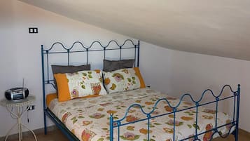 5 makuuhuonetta, silitysrauta/-lauta, Wi-Fi, vuodevaatteet