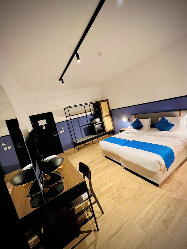 Desk, laptop workspace, soundproofing, free WiFi