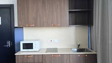 Deluxe Apartment, Balcony, Sea View | Desk, laptop workspace, soundproofing, free WiFi