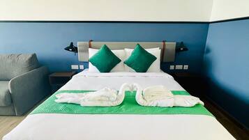 Desk, laptop workspace, soundproofing, free WiFi