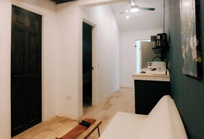 Living area - Charming 2-bedroom apartment with AC, WiFi in quaint Potrero (Potrero)