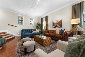 House, Multiple Beds, Pool Access (Lake Shore Landing) | Living area | 42-inch flat-screen TV with digital channels