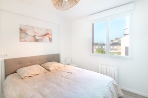 1 bedroom, iron/ironing board, free WiFi