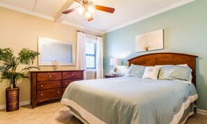 3 slaapkamers, een strijkplank/strijkijzer, wifi, beddengoed