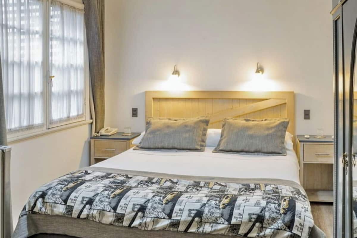 Standard Double Room | Free WiFi