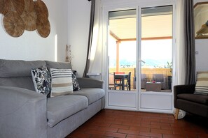 Smart TV, books, computer monitors