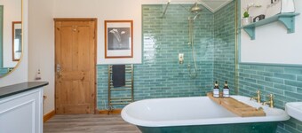 Quintessentially English 3-Bed Home in Ludlow - Pass the Keys