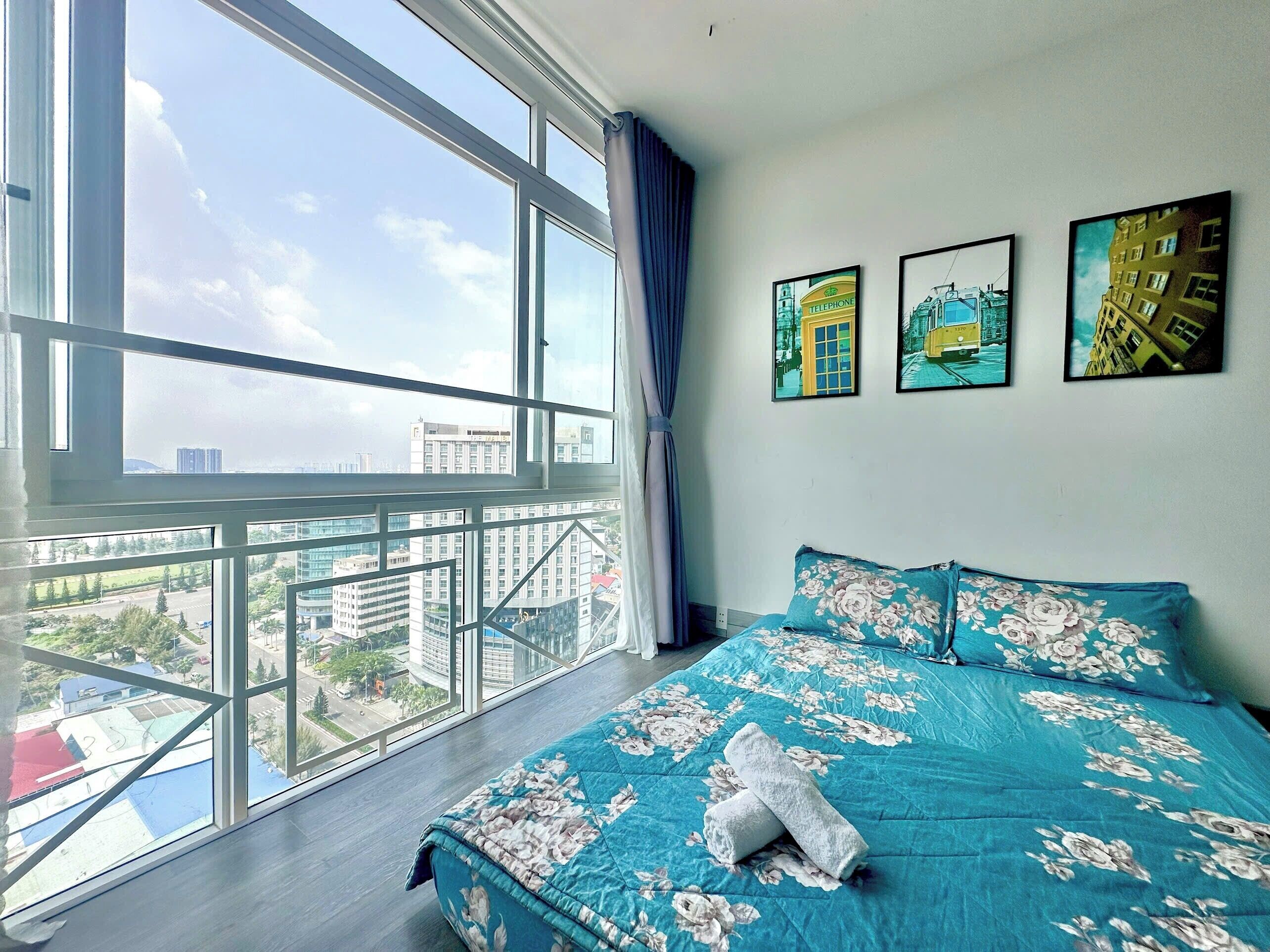 3 bedrooms, iron/ironing board, WiFi