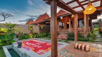 1 bedroom, premium bedding, individually decorated