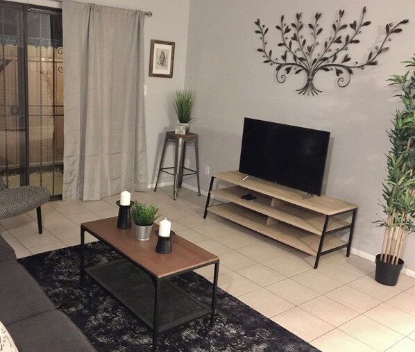 スマートテレビ、DVD プレーヤー