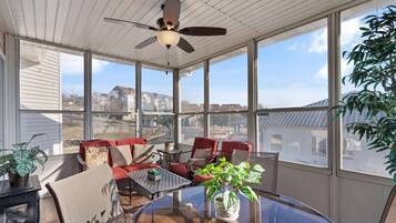 Condo, nhiều giường, ban công, quang cảnh vườn (Meadow Brook Resort Getaway) | Quang cảnh từ phòng