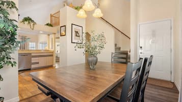 Condo, Multiple Beds, Balcony, Garden View (Meadow Brook Resort Getaway) | Dining