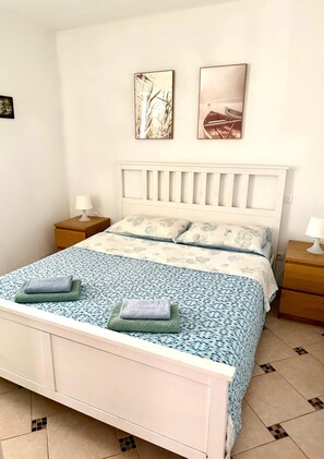 2 bedrooms, WiFi, bed sheets