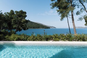 Seasonal outdoor pool - Maslinica Maison Collection (Stari Grad)